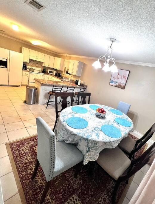 Seaside Sanctuary Close To Beach!