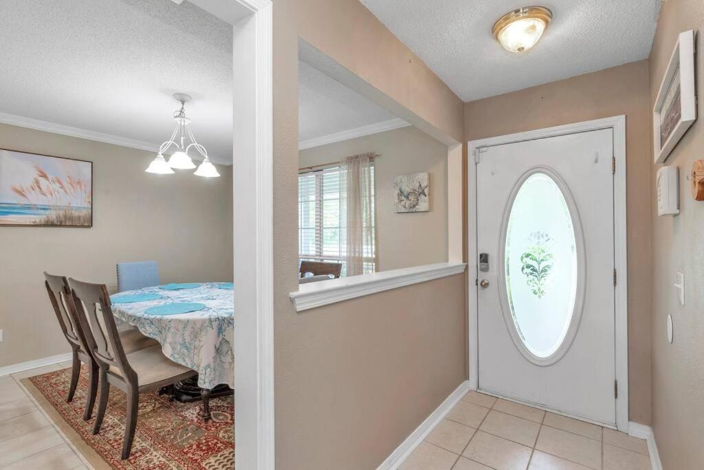 Holiday home Seaside Sanctuary Close To Beach! *