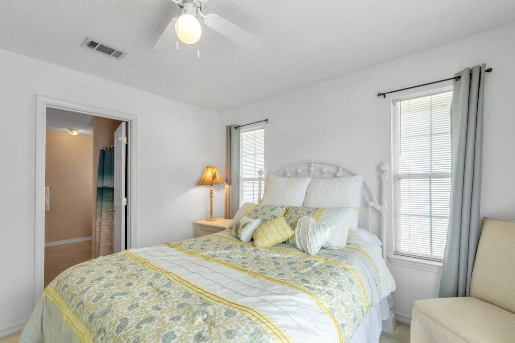 Seaside Sanctuary Close To Beach! Holiday home