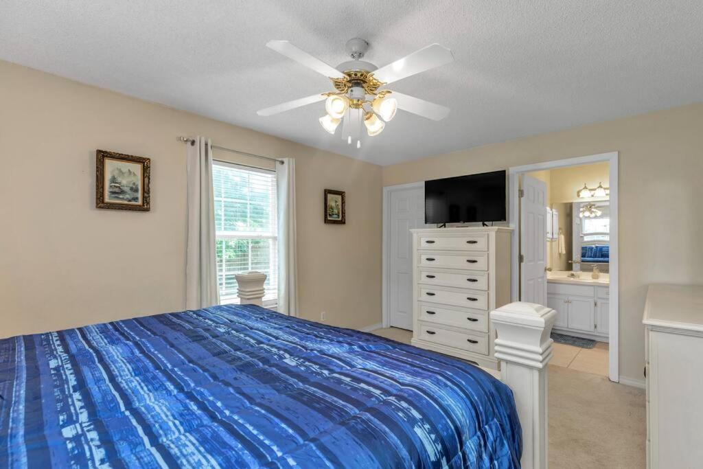 Seaside Sanctuary Close To Beach! *