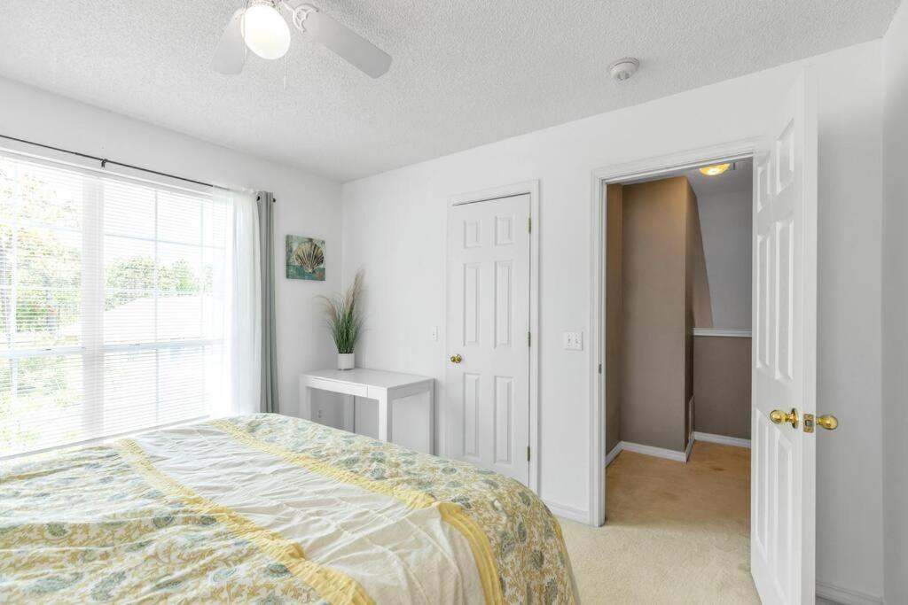 Seaside Sanctuary Close To Beach! *